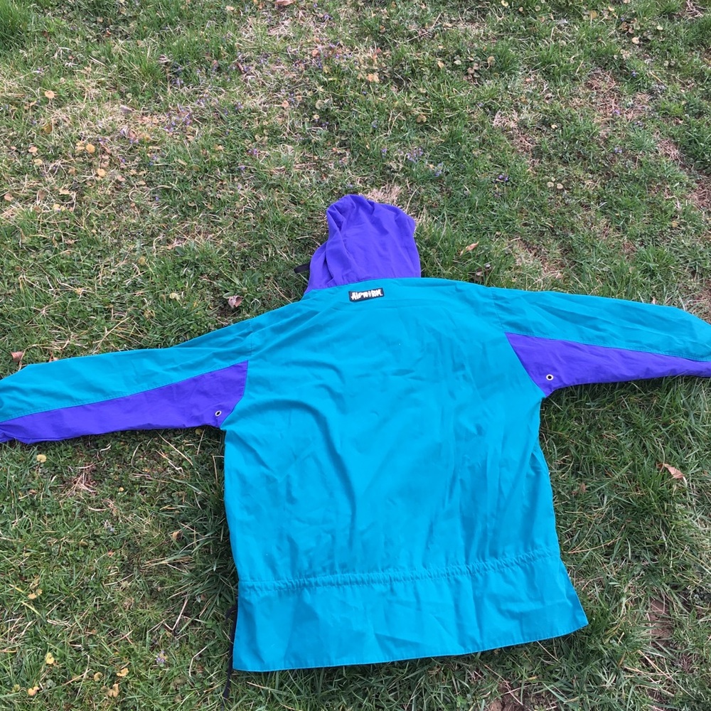 Vintage Above the Rim pull over - Picture 2 of 5
